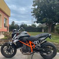 Ktm duke 690