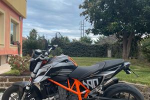 Ktm duke 690