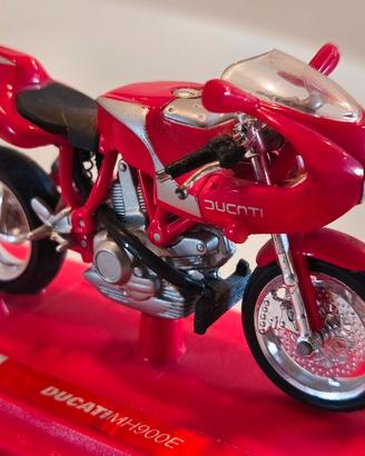 Ducati MH 900e 1/18