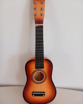 Ukulele in legno