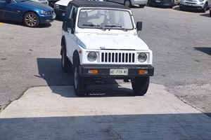 Suzuki Santana sj410