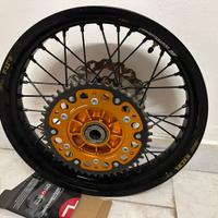 Cerchi tubekess per KTM 690 adventure R