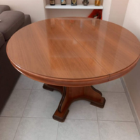 Tavolo rotondo in legno