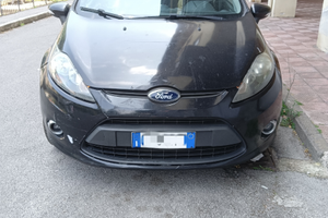 Ford Fiesta 1.2 82cv benzina/gpl