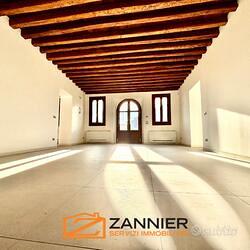 PRESTIGIOSO APPARTAMENTO IN VILLA