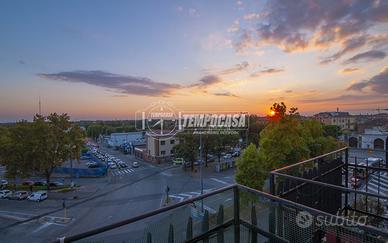 Ampio quadrilocale al quarto piano con ascensore,