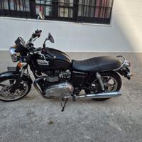 Triumph Bonneville SE 865cc