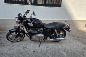 Triumph Bonneville SE 865cc