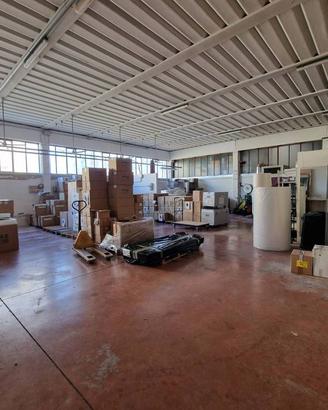 Immobile di 200 m² con 1 locale a San Giustino