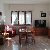  Sala da pranzo completa in noce