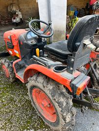 Trattore agricolo Kubota