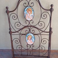 Letto in ferro battuto fine '800 con ovali dipinti