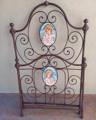 Letto in ferro battuto fine '800 con ovali dipinti