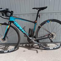 Giant Defy Advanced Carbonio misura XS 47