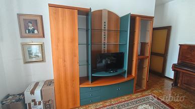 PARETE ATTREZZATA ELEGANTE