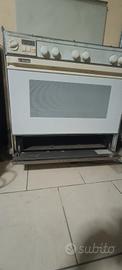 cucina piano cottura e forno 