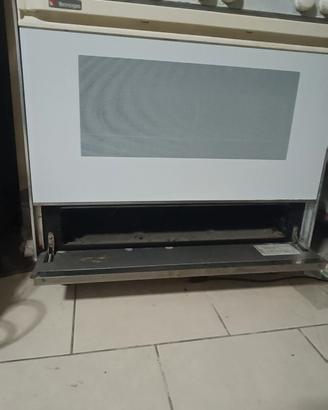 cucina piano cottura e forno 
