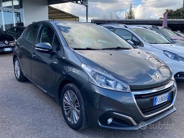 Peugeot 208 PureTech 82 5 porte Allure