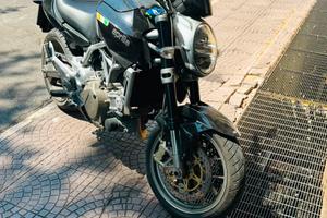 Aprilia mana 850