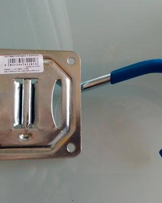 Gancio per appendere la bici al muro 