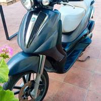 Piaggio Beverly 250