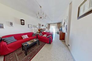 AMPIO APPARTAMENTO QUADRIVANI