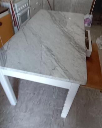 Tavolo vintage bianco con ripiano in marmo