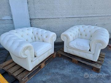 Poltrone chesterfield bianche in pelle