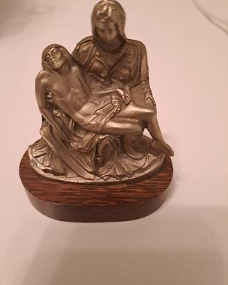 Statuetta della Pietà di Michelangelo 
