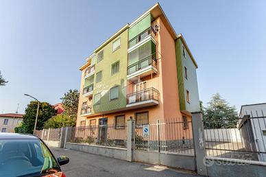 2 LOCALI A BOLLATE