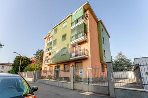 2 LOCALI A BOLLATE