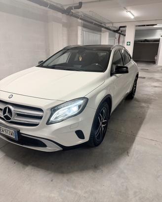 Mercedes Gla 200 , km 199