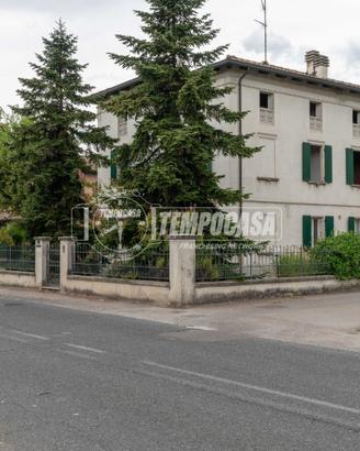 Il fascino del Liberty: villa bifamiliare del '900