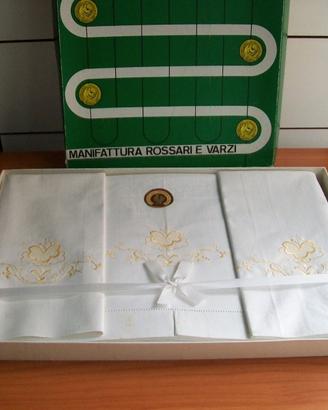 Lenzuolo con federe vintage ricamato