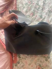 Borsa Borbonese in pelle martellata nera