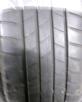 Gomme 215/65/17 99v