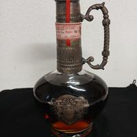 Bottiglia collezione di acquavite  con fregi