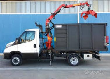 Iveco dayli con gru