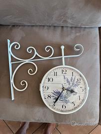 Orologio stazione con decoro lavanda