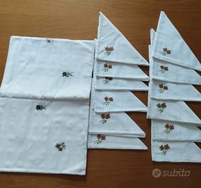 tovaglia per corredo da 12 ricamata a mano