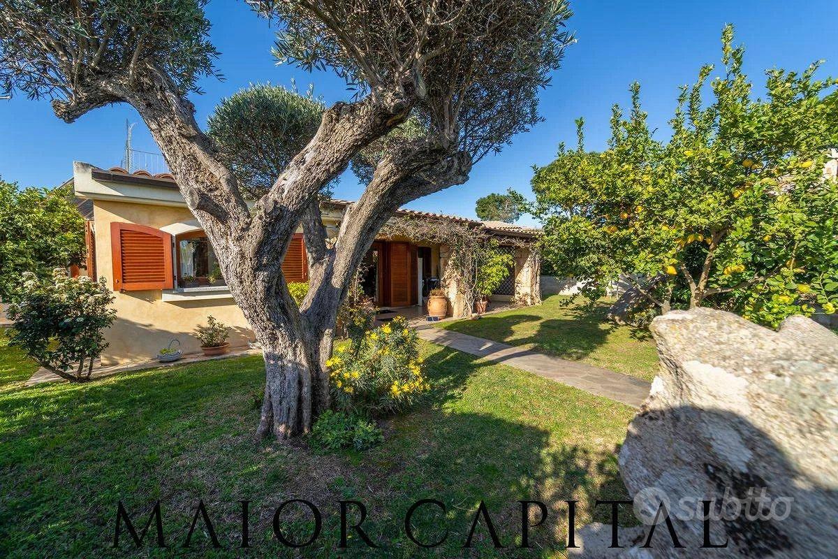 Loiri Porto San Paolo | Villa con ampio e curato g - Vista 2