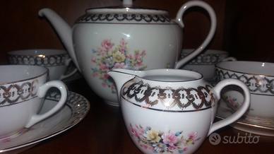 Servizio fa te in porcellana 