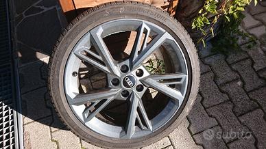 4 gomme estive complete di dischi audi 3