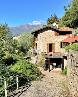 CASA INDIPENDENTE A BELLANO