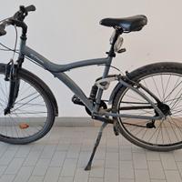 Bici trekking con amm BTWIN Original 900 E + varie