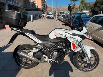 Benelli TRK 251