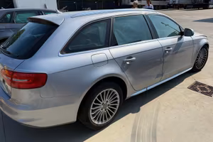 AUDI A4 AVANT QUATTRO