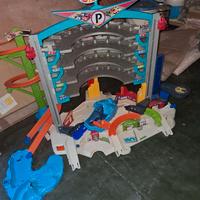 mega garage hotweels