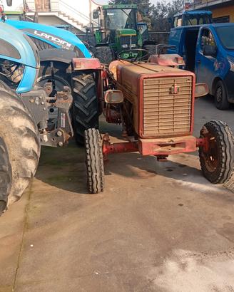 Trattore agricolo McCormick 423