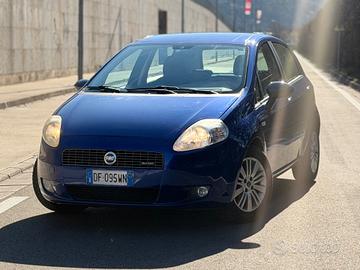 Fiat Grande Punto 1.3 MJT 90 CV 5 porte ok neopate
